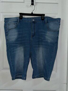 NWOT Manfinity Distressed Denim Shorts Size 3XL